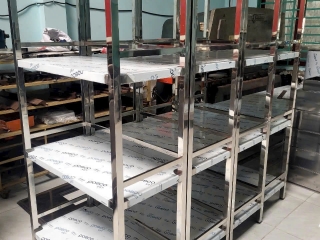 Các loại dụng cụ dùng trong bếp nhà hàng