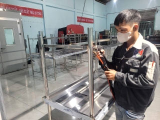 Xưởng gia công inox trang thiết bị hiện đại