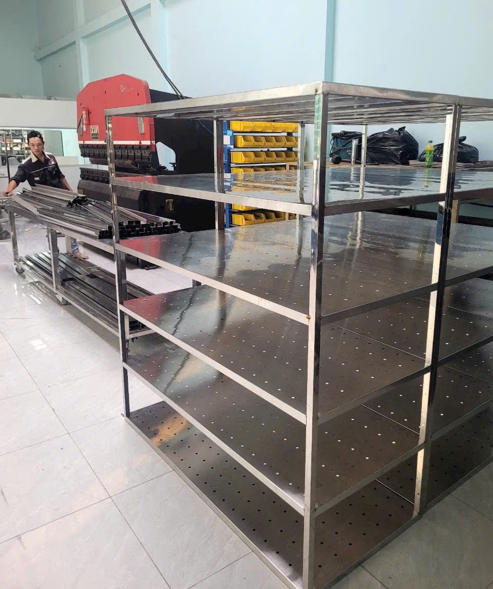 kệ inox 4 tầng