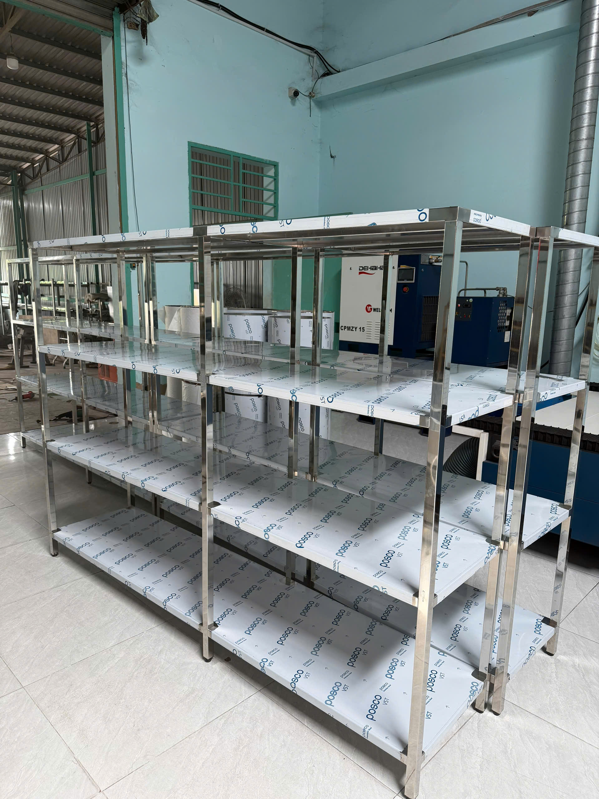 kệ inox có bánh xe