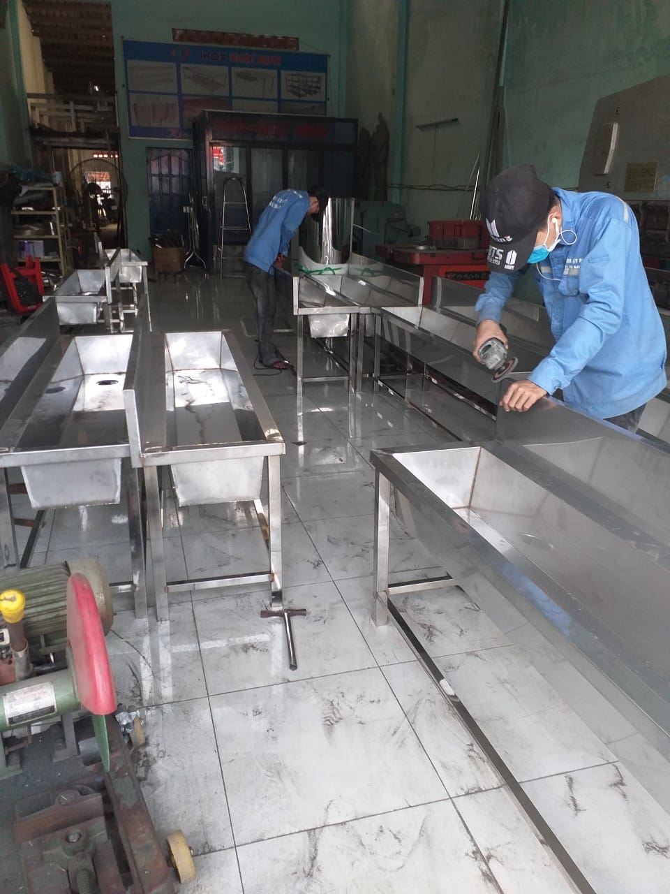 Máng rửa tay trẻ em