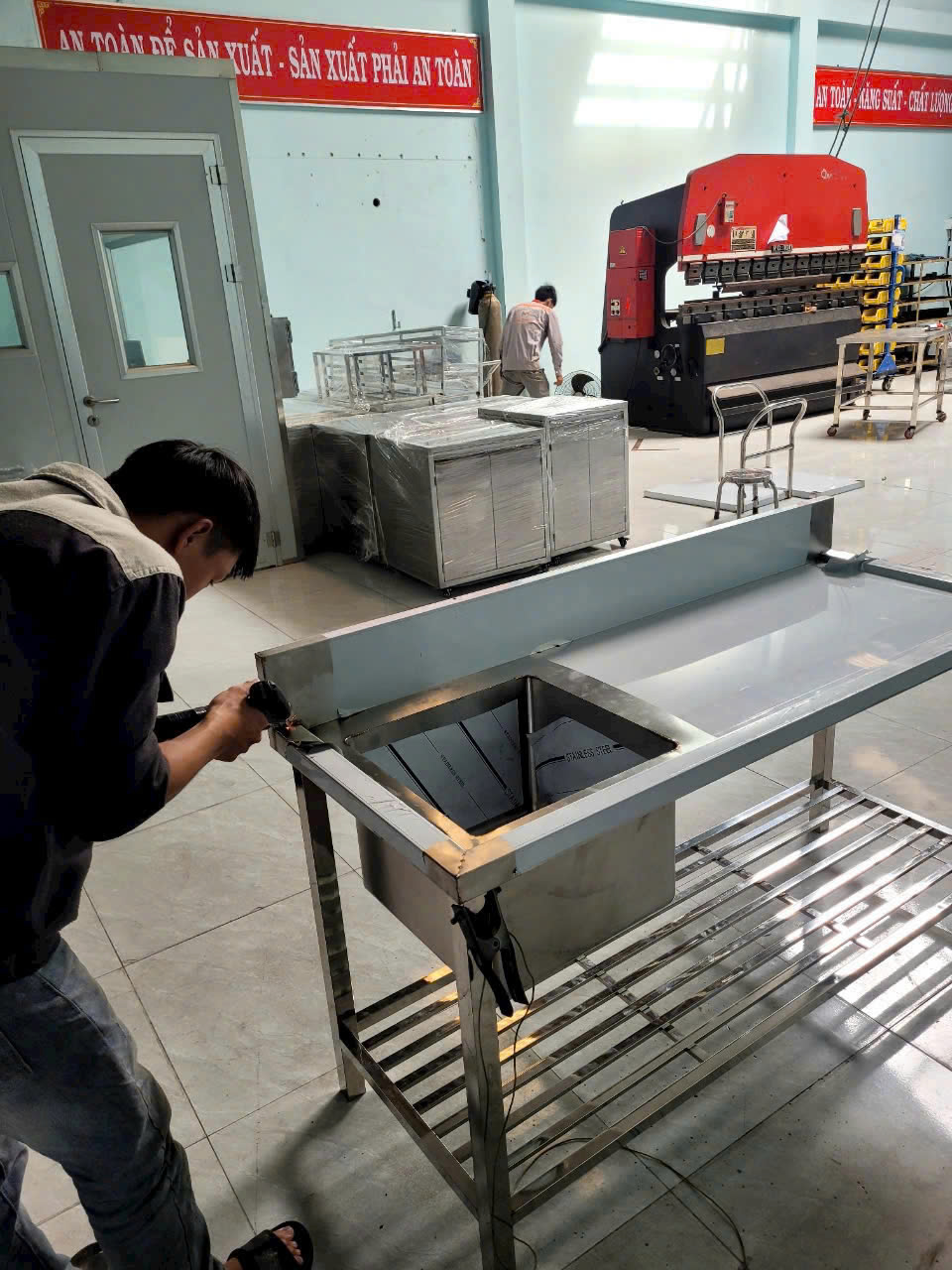 Máng rửa tay phòng sạch