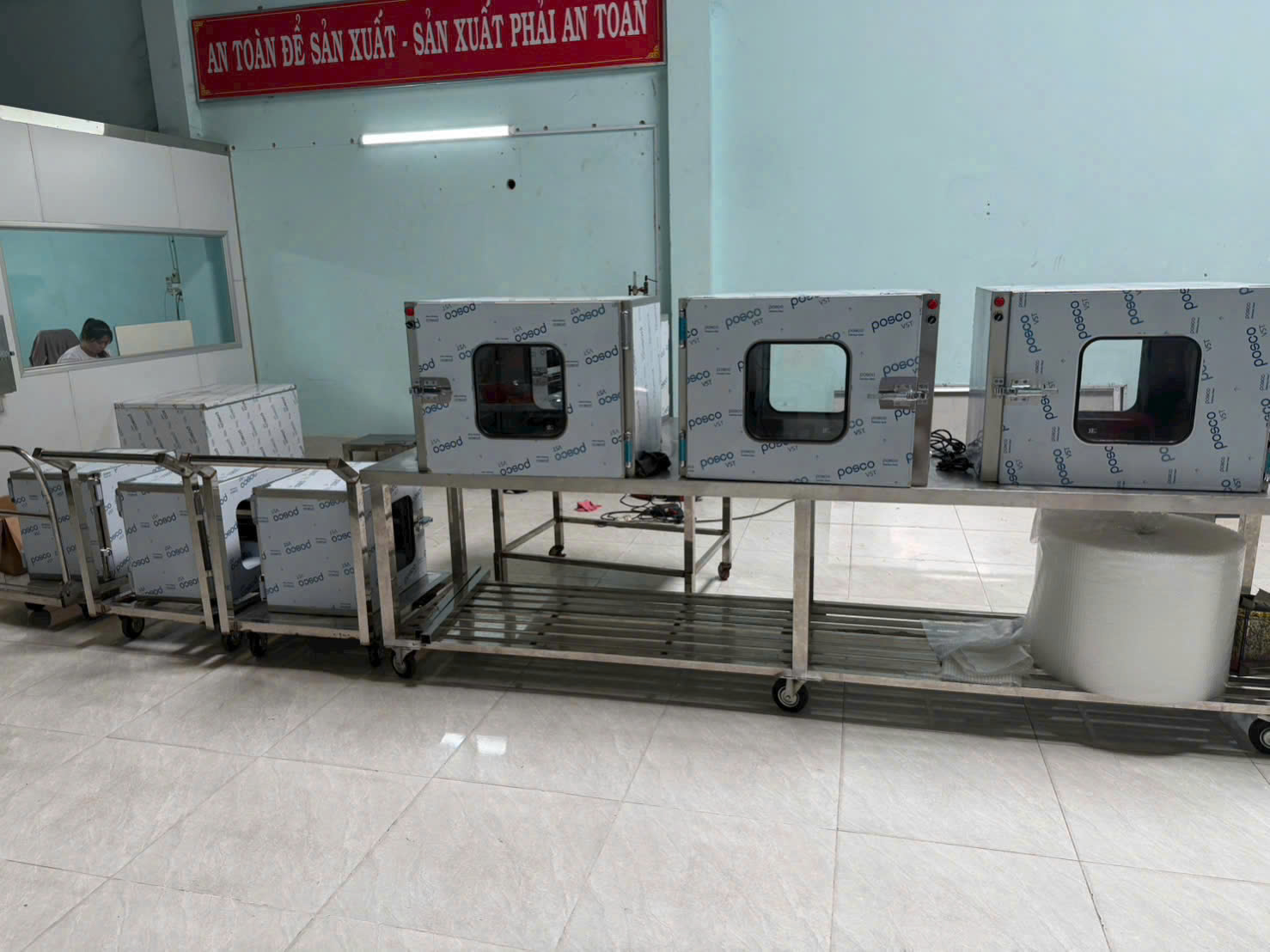 Passbox khóa điện