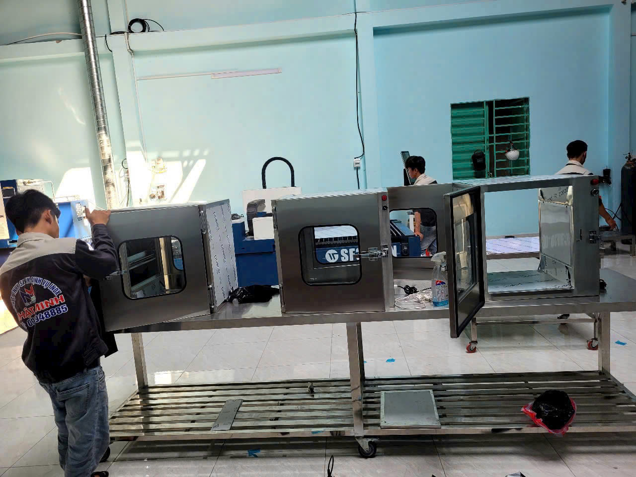 Passbox khóa điện