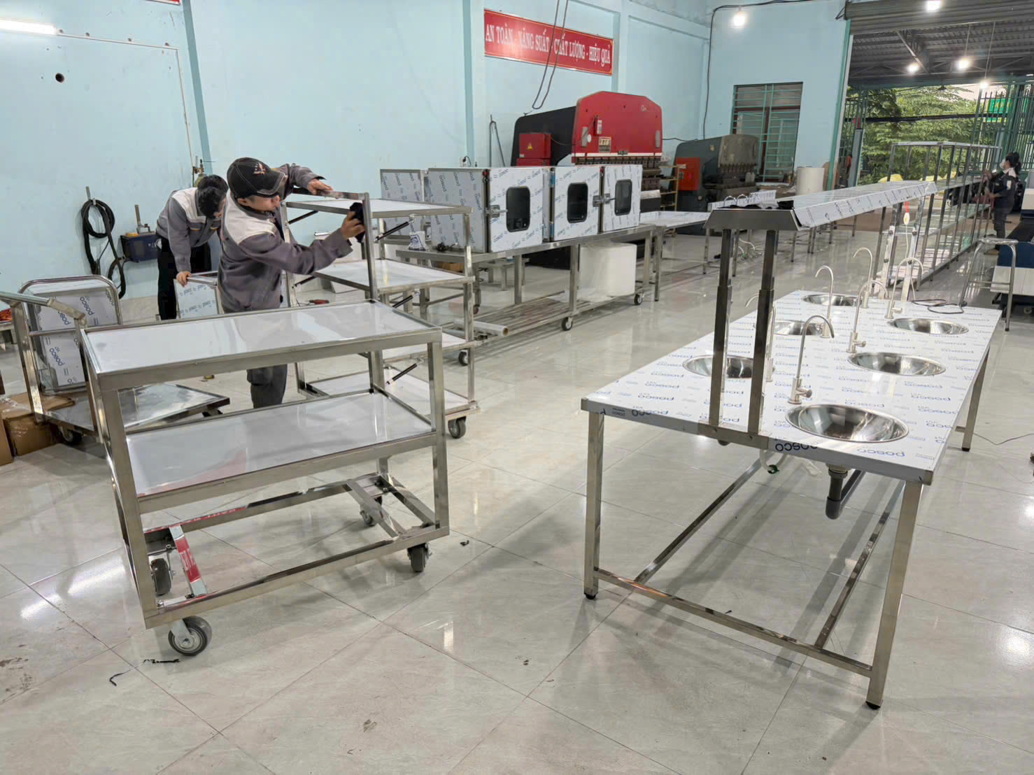 Bàn thao tác inox 304 phòng sạch