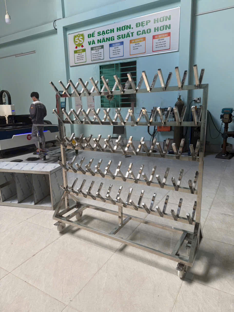 Kệ inox có bánh xe đẩy