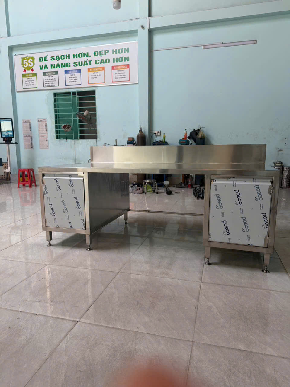 Bàn thao tác inox