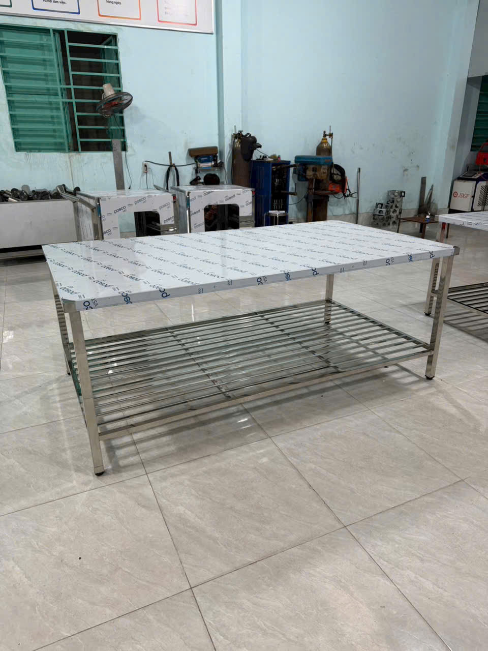 Bàn thao tác inox