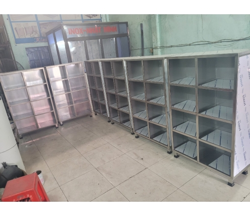 tủ locker inox phòng sạch