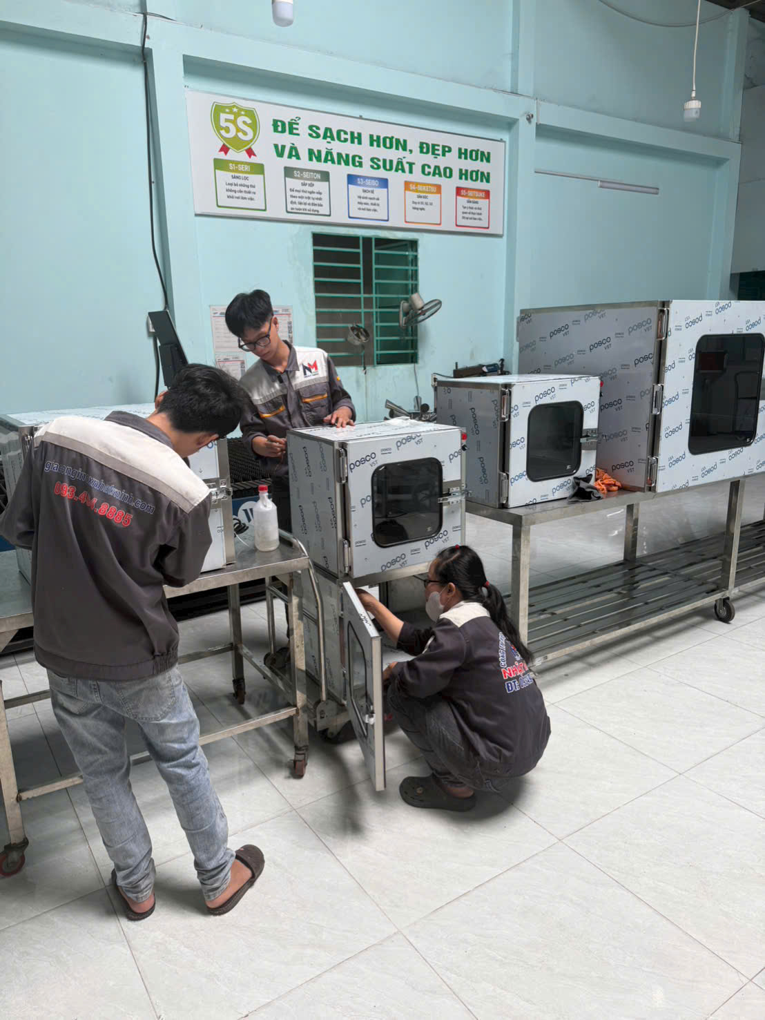 pass box khóa cơ có đèn uv